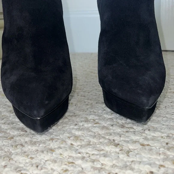 Saint Laurent Suede Platform Ankle Boot - Picture 3 of 13